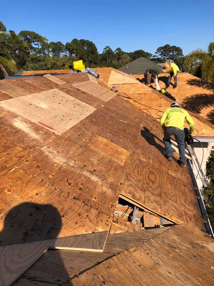 Roofer Fort Pierce FL delivering quality roof repair, installation, and replacement services.