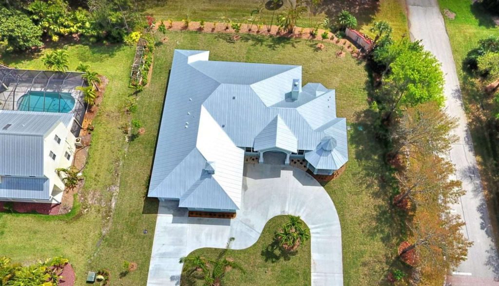 Tarp roof service Port St. Lucie providing emergency roof protection after storm damage.